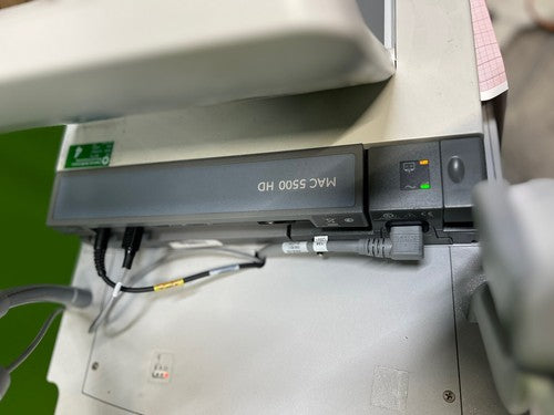 GE Medical MAC 5500HD EKG ECK W/ CAMERA, PN# 2053900-001 and Trolley Cart.