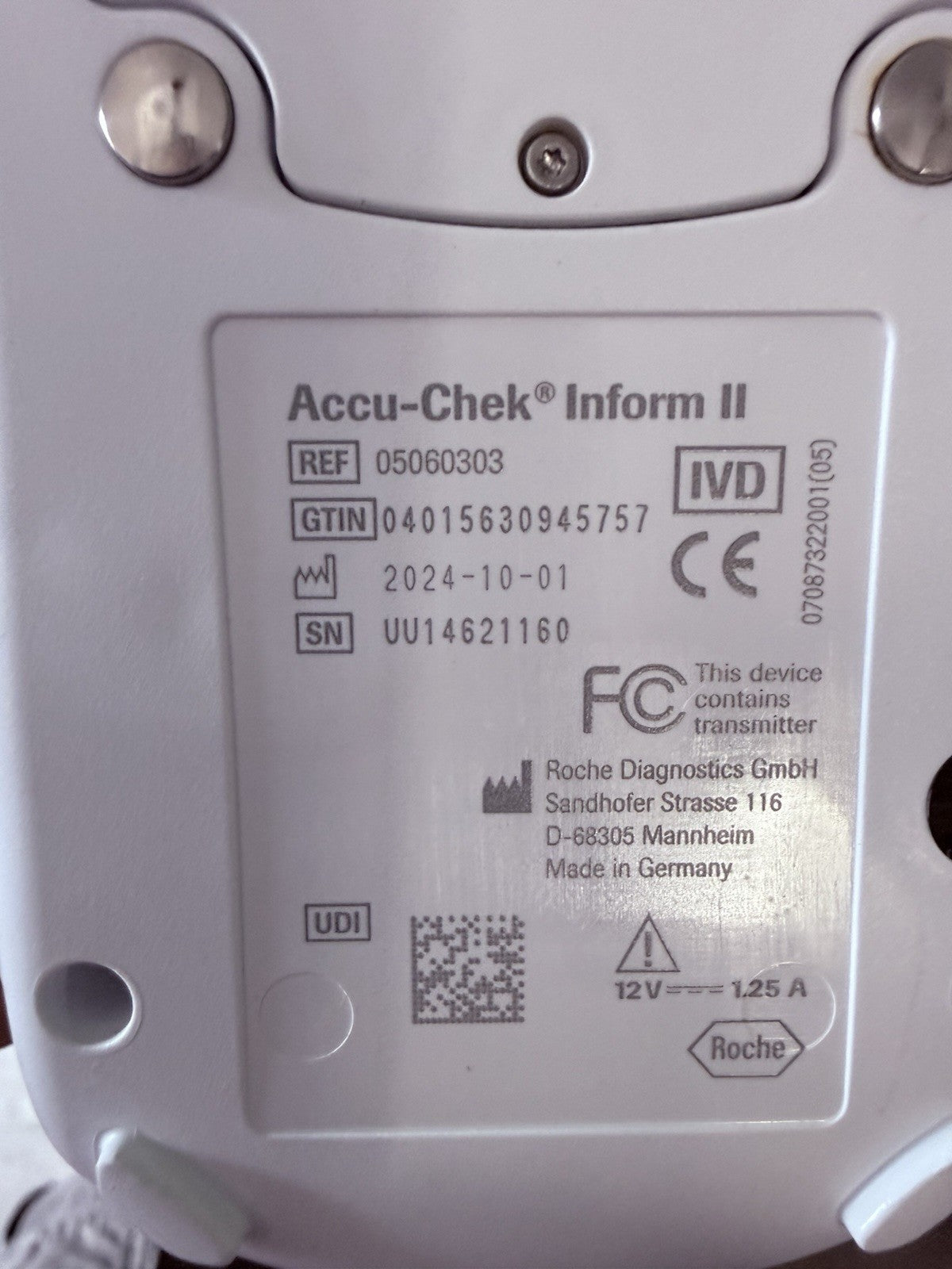 Roche Cobas Accu-Chek Inform II Meter 05060303 w/ Power supply Docking Station