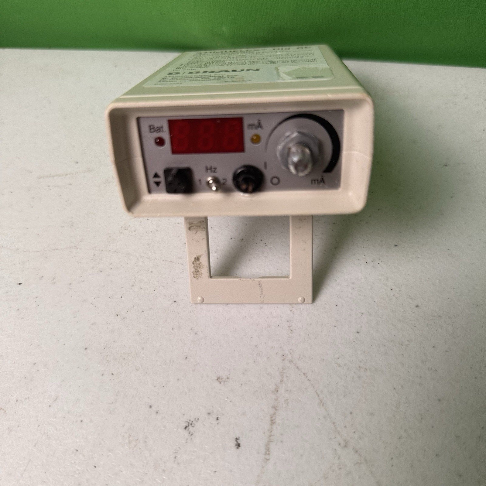 B. Braun Stimuplex Dig RC Ref 4891996B, Missing battery cover