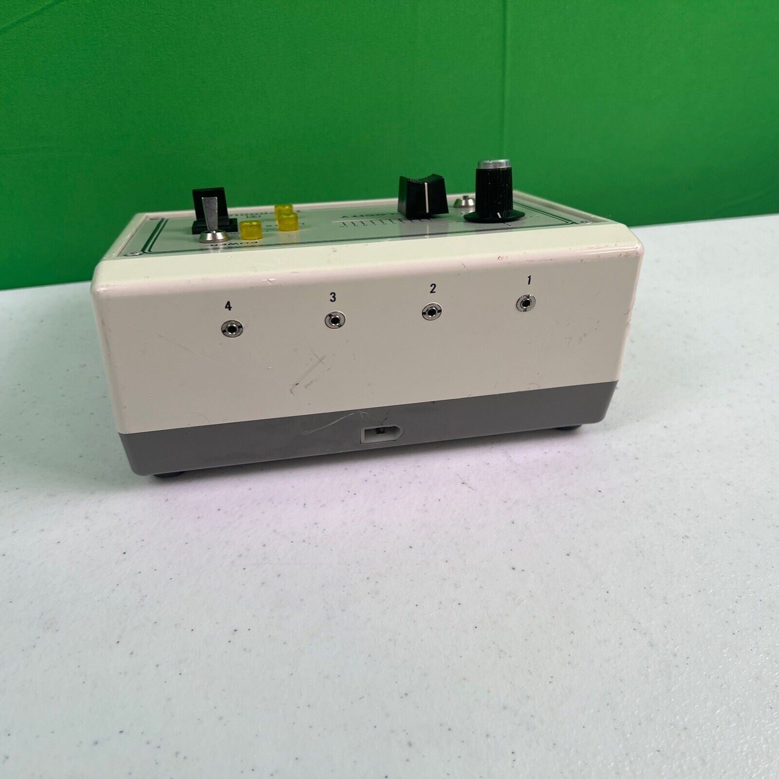 Newport 860 series 860 Series. TS Products 1200SC