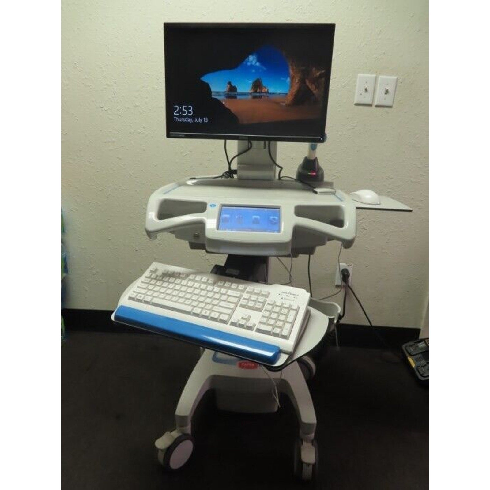 Capsa Healthcare Nurse Workstation 1817969