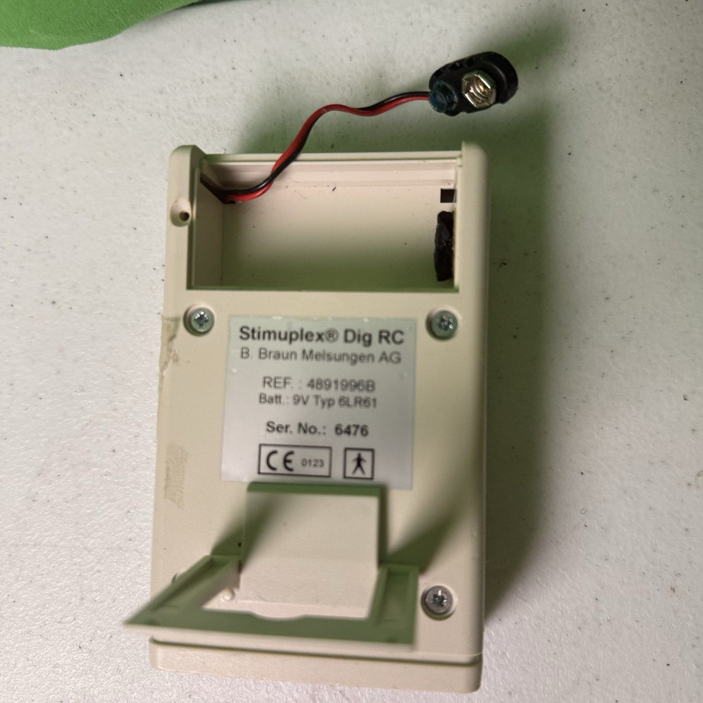 B. Braun Stimuplex Dig RC Ref 4891996B, Missing battery cover