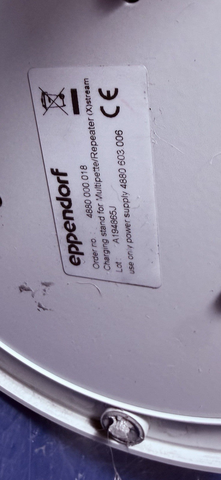 Eppendorf 4880 000.018 Charger Stand Repeater Stream Repeater Xstream Pipettes