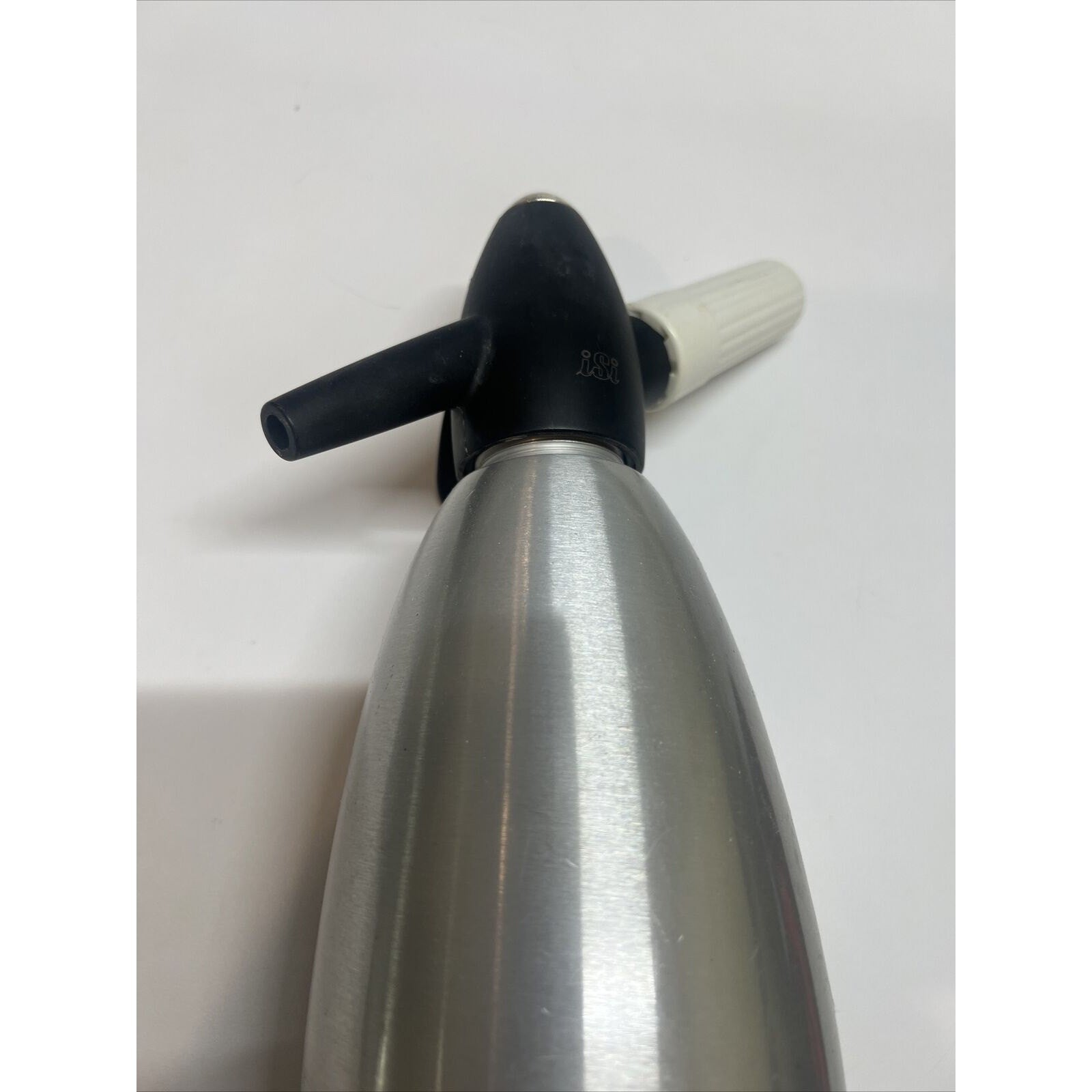 iSi Soda Water Carbonation Siphon. With Co2 Cartridges.