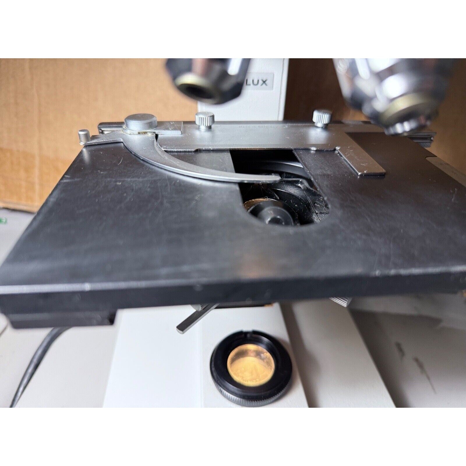 Leitz SM-LUX Microscope 020-446 024. TESTED