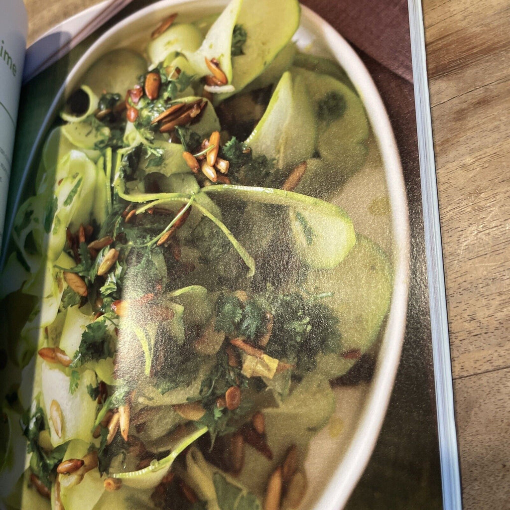 The Spiralized Kitchen : Transform Your Vegetables into Fresh and Surprising...