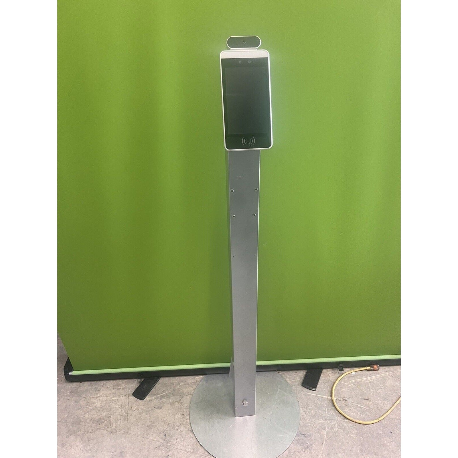 ZKTeco SF1008T Body-Temperature Detecting Facial Recognition Reader. With Stand!