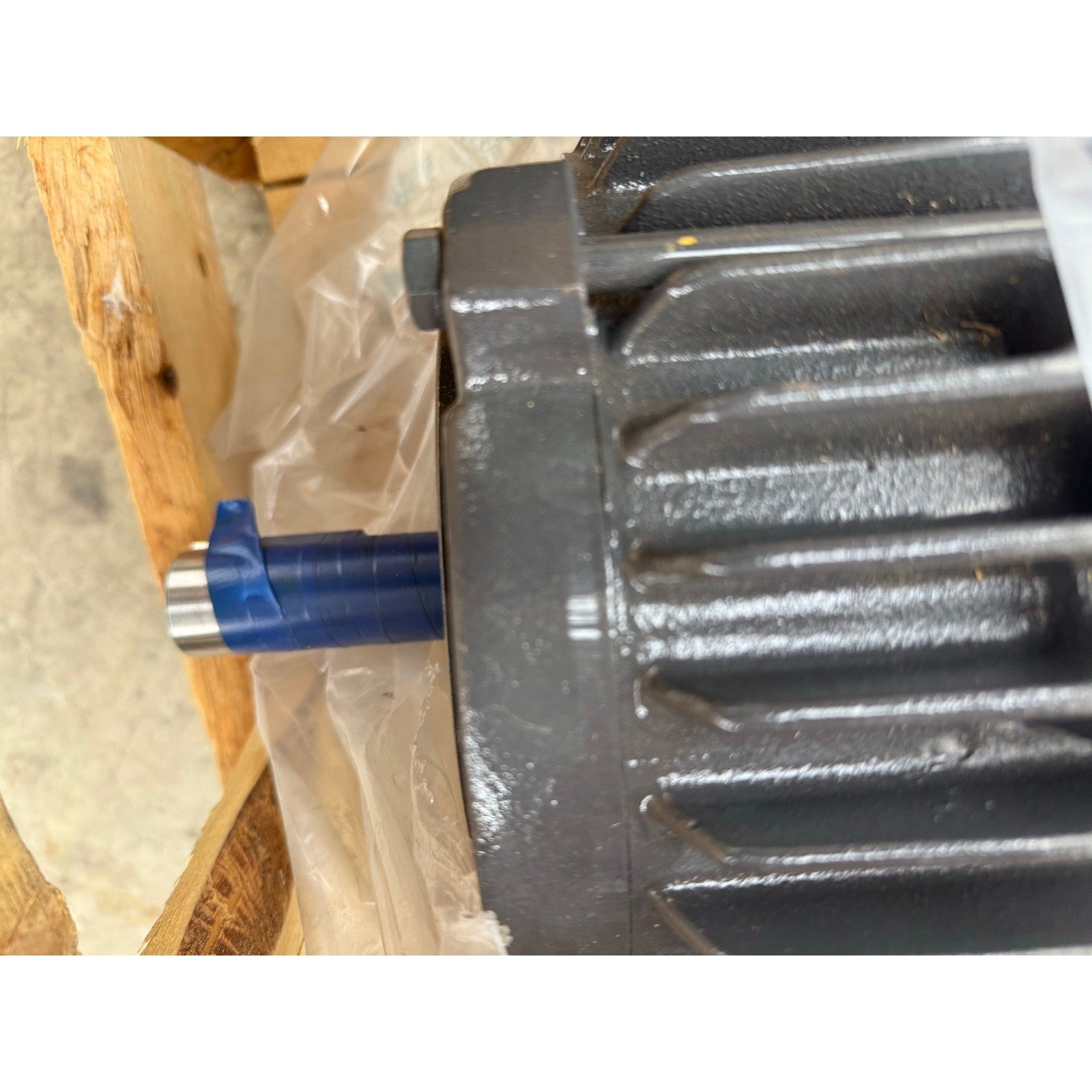Dayton 3KV80G 5hp, 3 phase, 208-240/460v General Purpose Motor. NEW IN CRATE