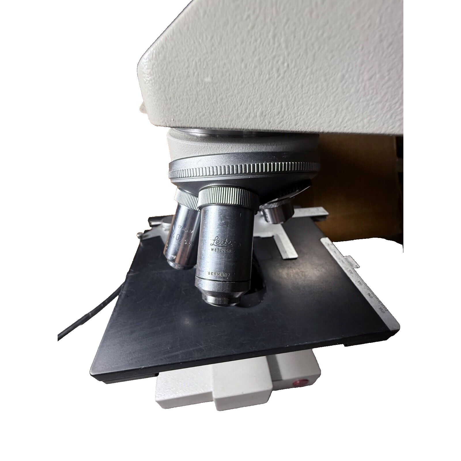 Leitz SM-LUX Microscope 020-446 024. TESTED