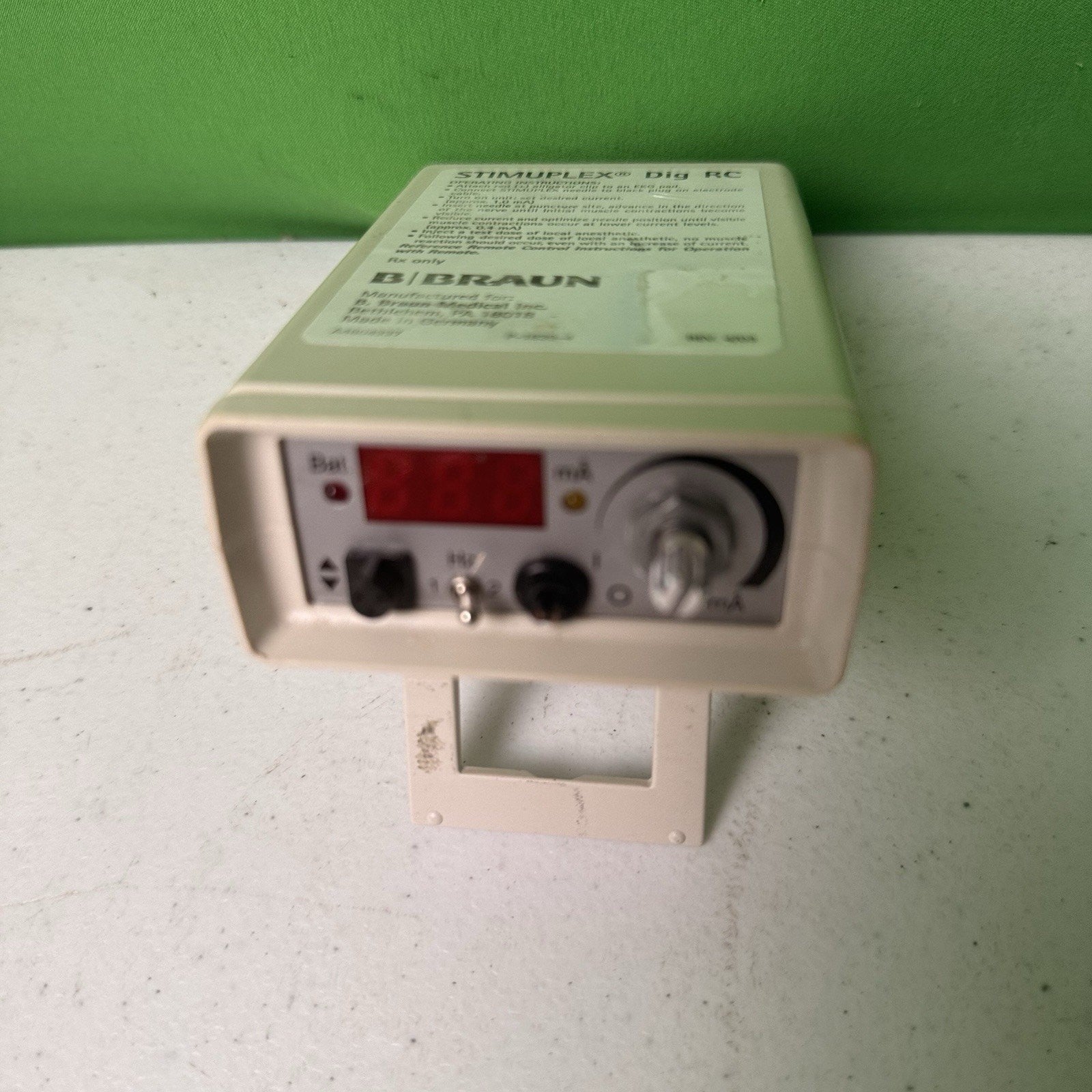 B. Braun Stimuplex Dig RC Ref 4891996B, Missing battery cover