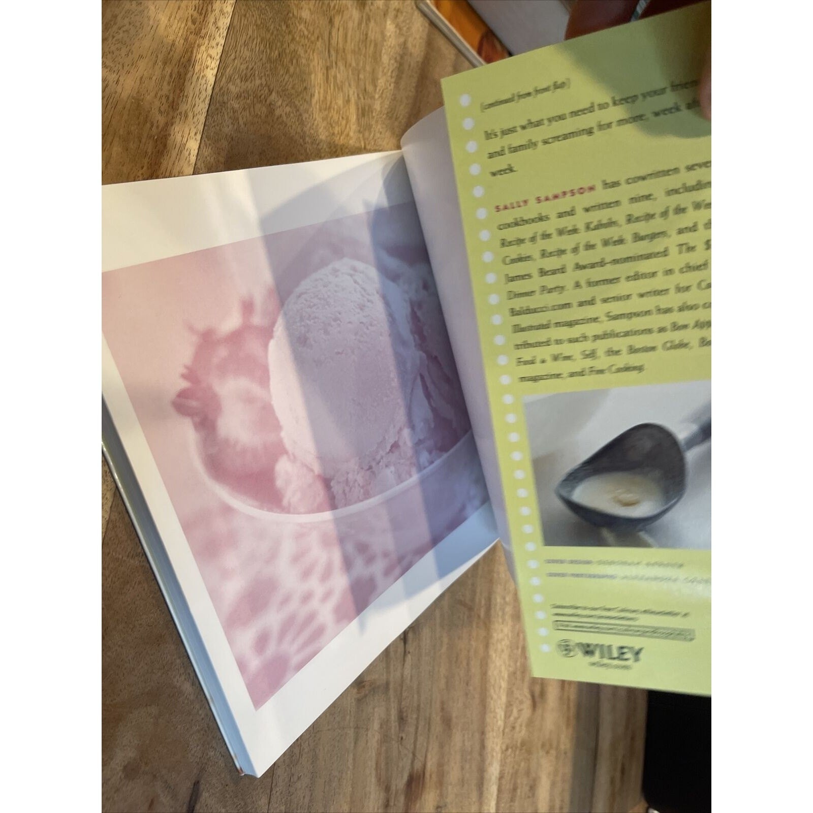 Ice Cream : 52 Easy Recipes for Year-Round Frozen Treats by Sally Sampson (2008,
