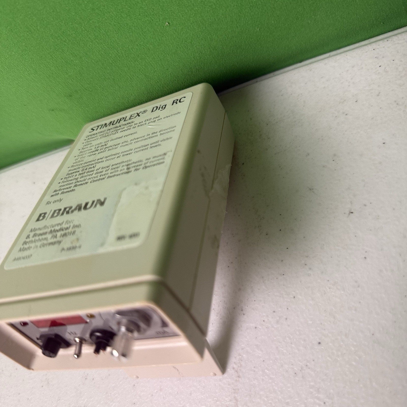 B. Braun Stimuplex Dig RC Ref 4891996B, Missing battery cover