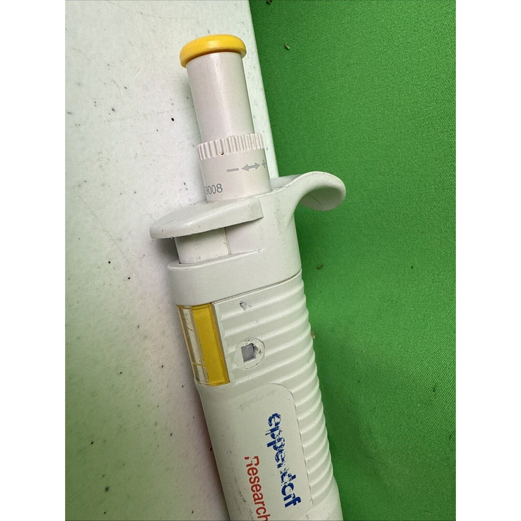 Eppendorf Research Adjustable Volume Single Channel Pipette, 100 - 1000 uL.
