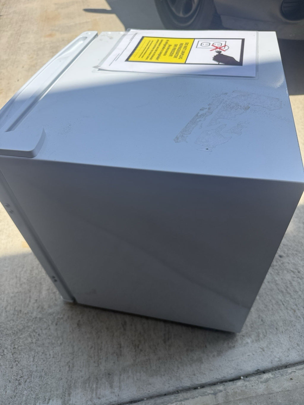 EdgeStar CMF151L-1 - Freezer Medical Appliances