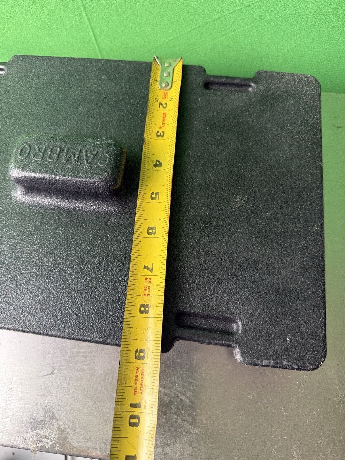 Cambro LID FOR Beverage  Dispenser Insulated Black