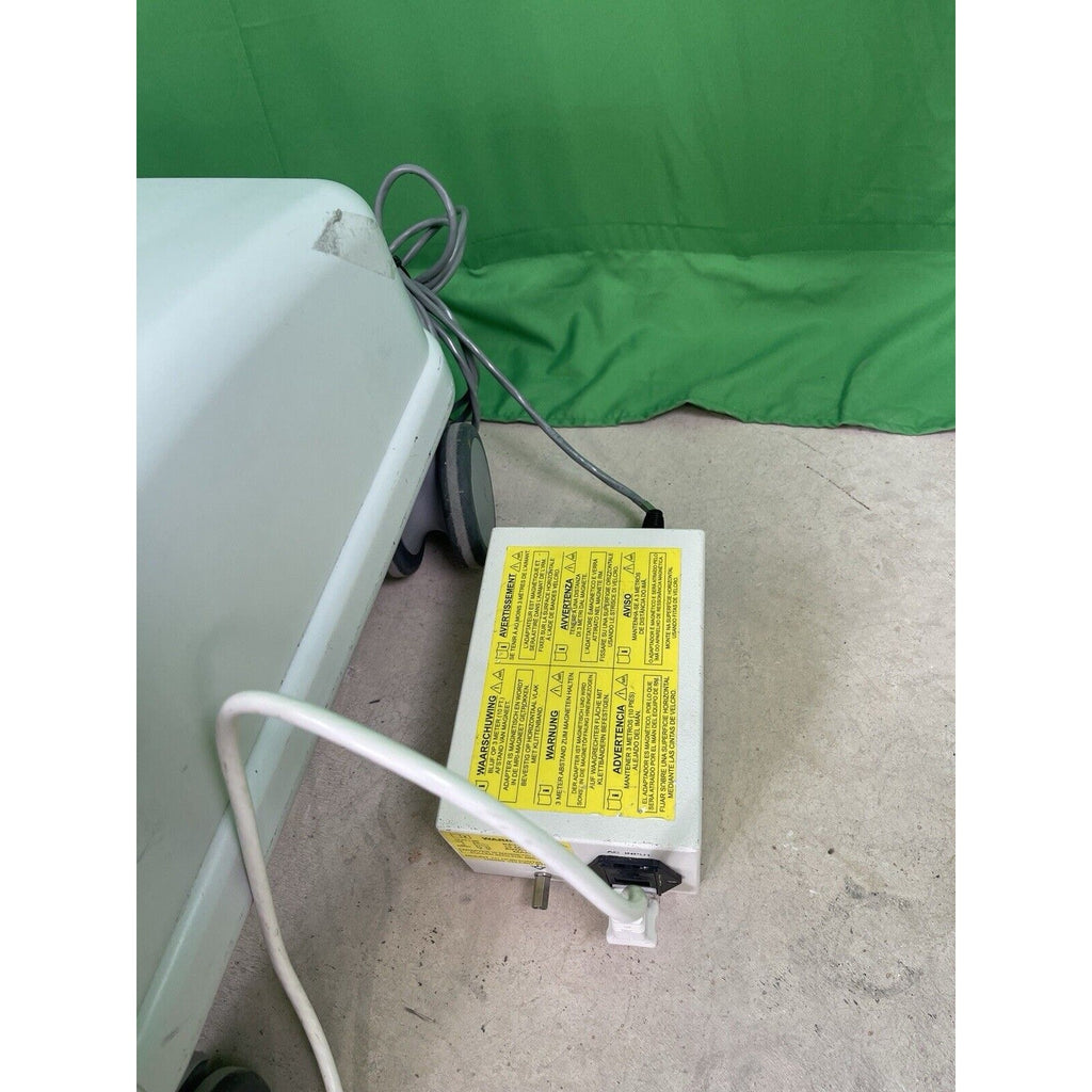 Philips Invivo Expression MRI Model 865214 Monitor W/ Cart