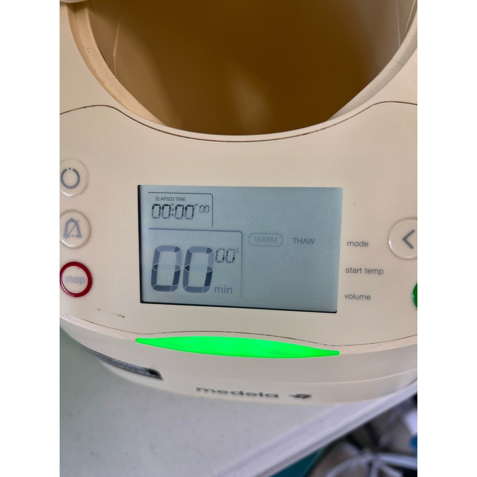 Medela 87115 Milk Warmer, 100-240VAC