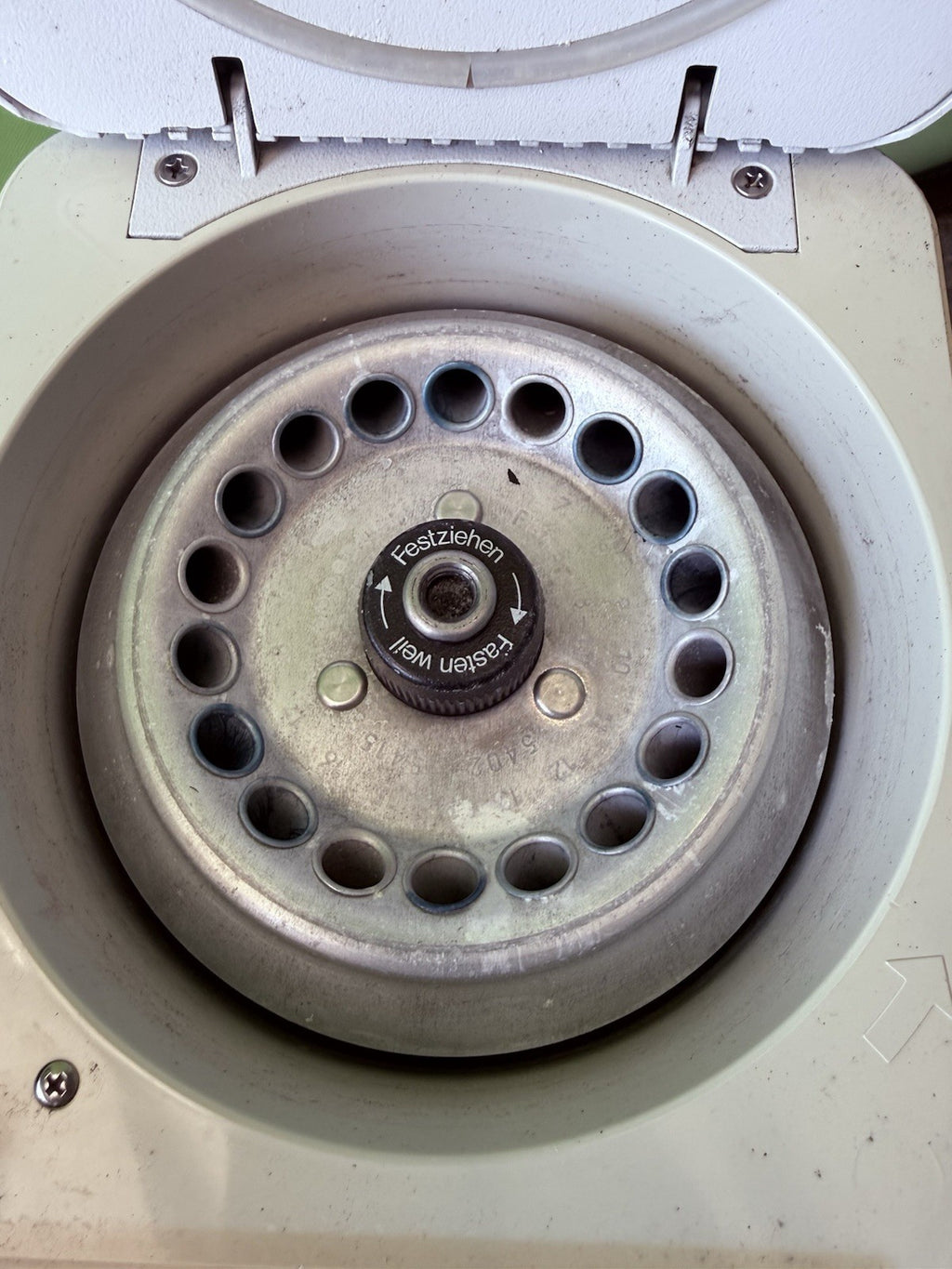 Eppendorf 5415 C Centrifuge w/ 18-Place Rotor & Lid, Used good condition