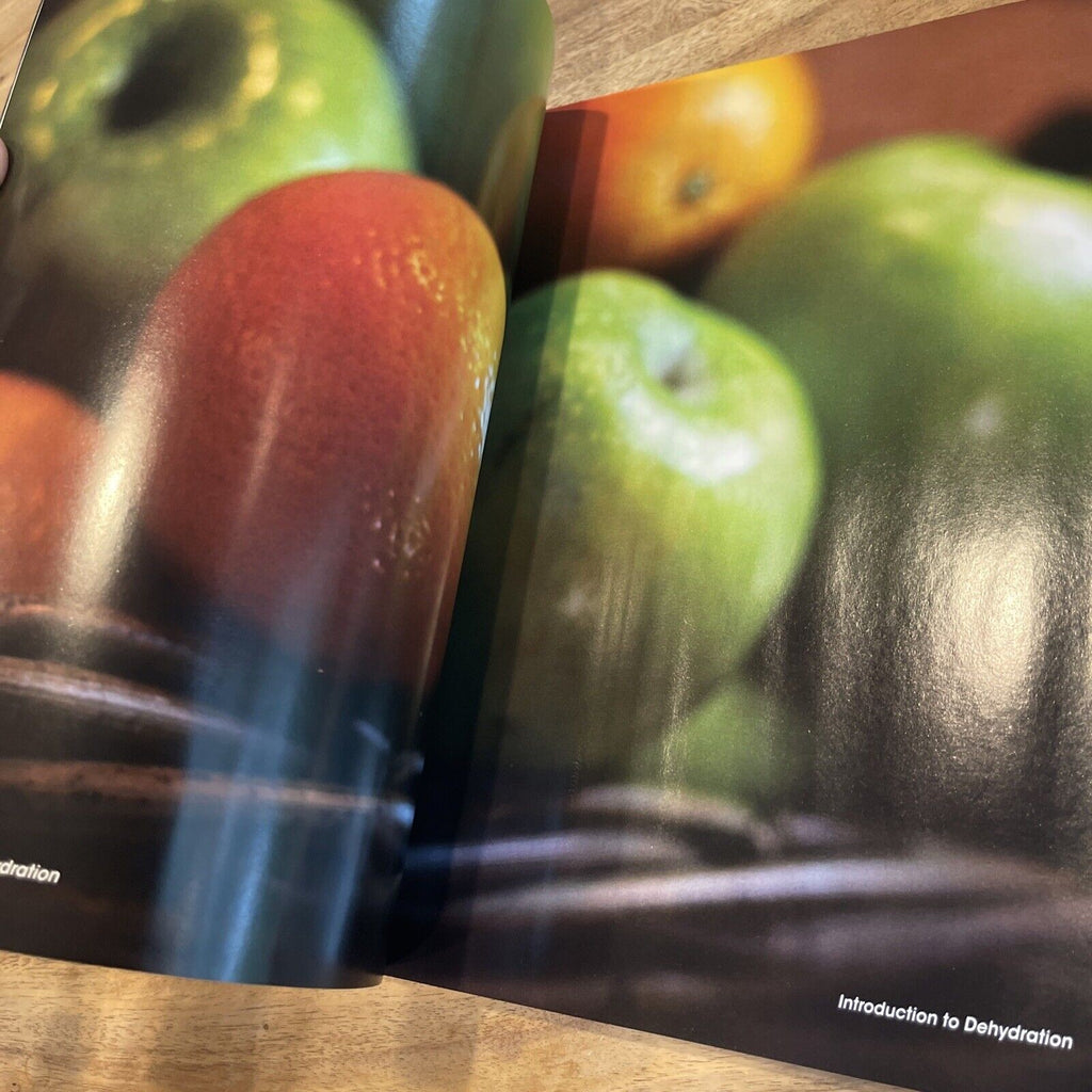 Preserve It Naturally : A Complete Guide to Food Dehydration by Robert Scharff &