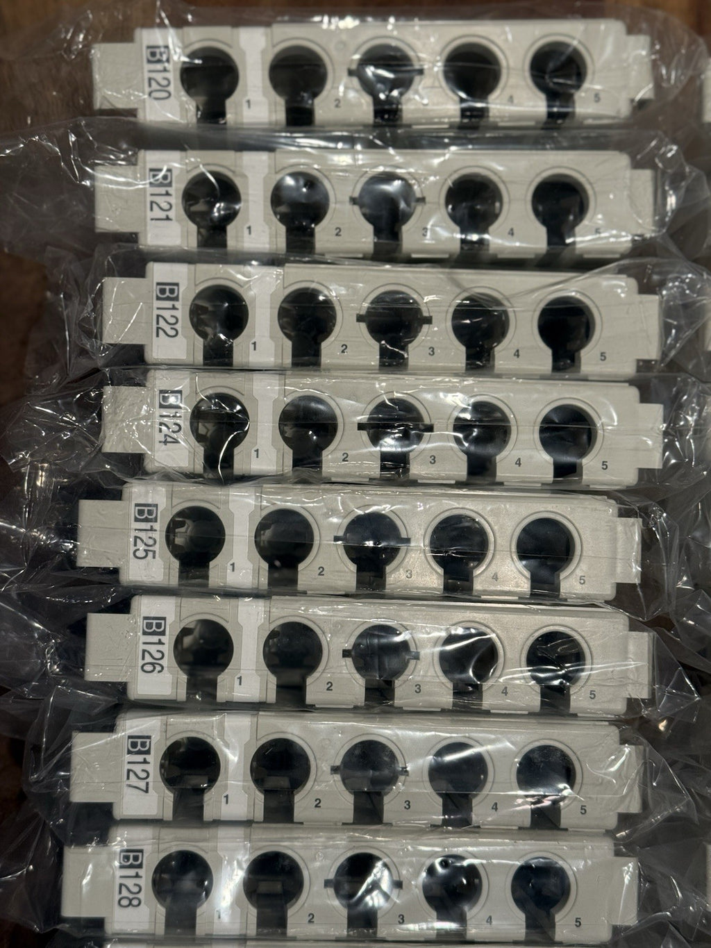 Abbott Chemistry Analyzer Sample Carrier Racks 77513-108 5-Tube Ports, 29 Units