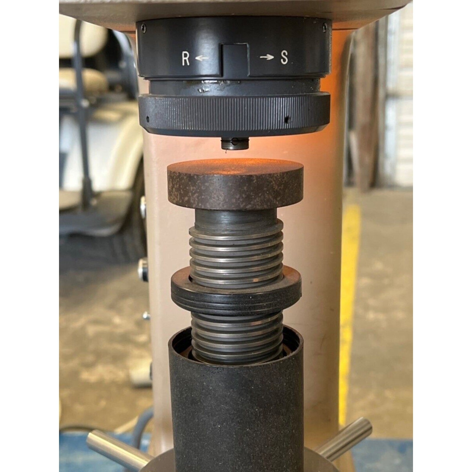 LECO RT-120 HARDNESS TESTER
