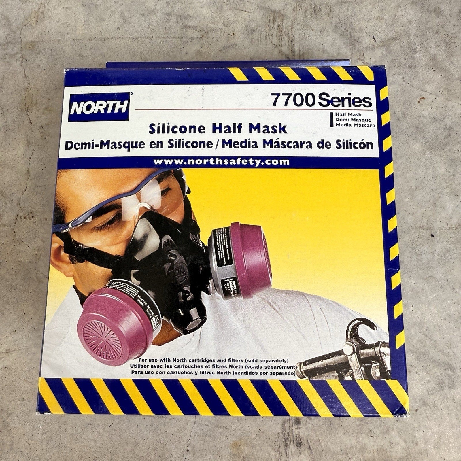 Honeywell North 7700 Series Half Face Respirator (7700-30L) - Size: Large - NIB