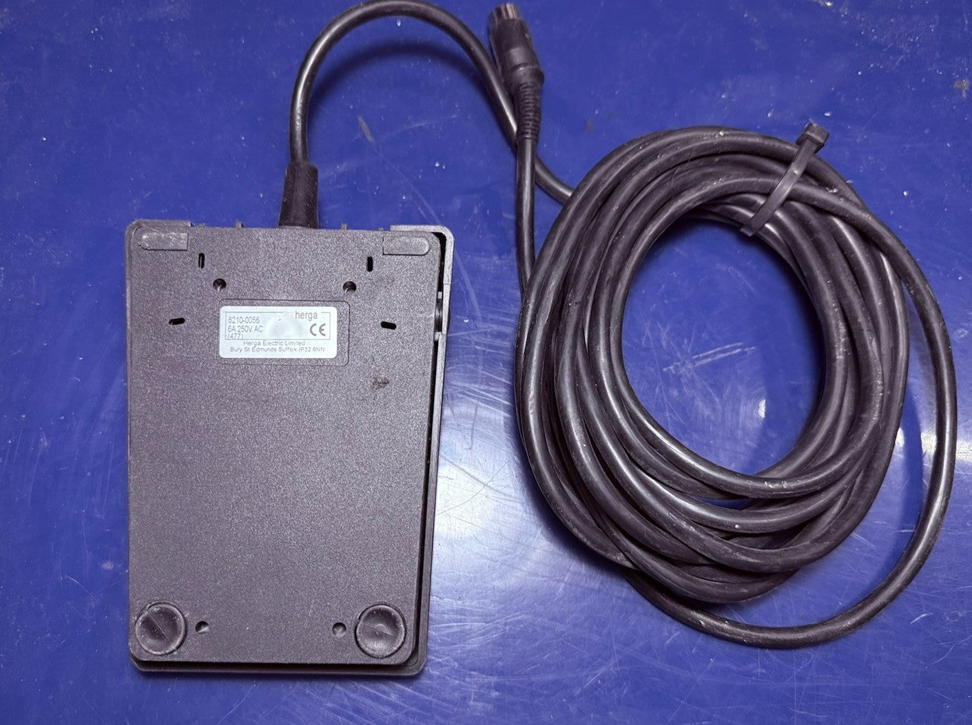 Herga 6210-0056 Footswitch Pedal 6A 250V IPX7, W/ Plug. Made In The UK
