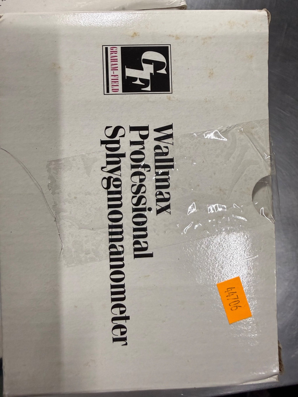 Labtron V222B Wallmax aneroid wall manometer w/ GE Critikon DURA-CUF adult
