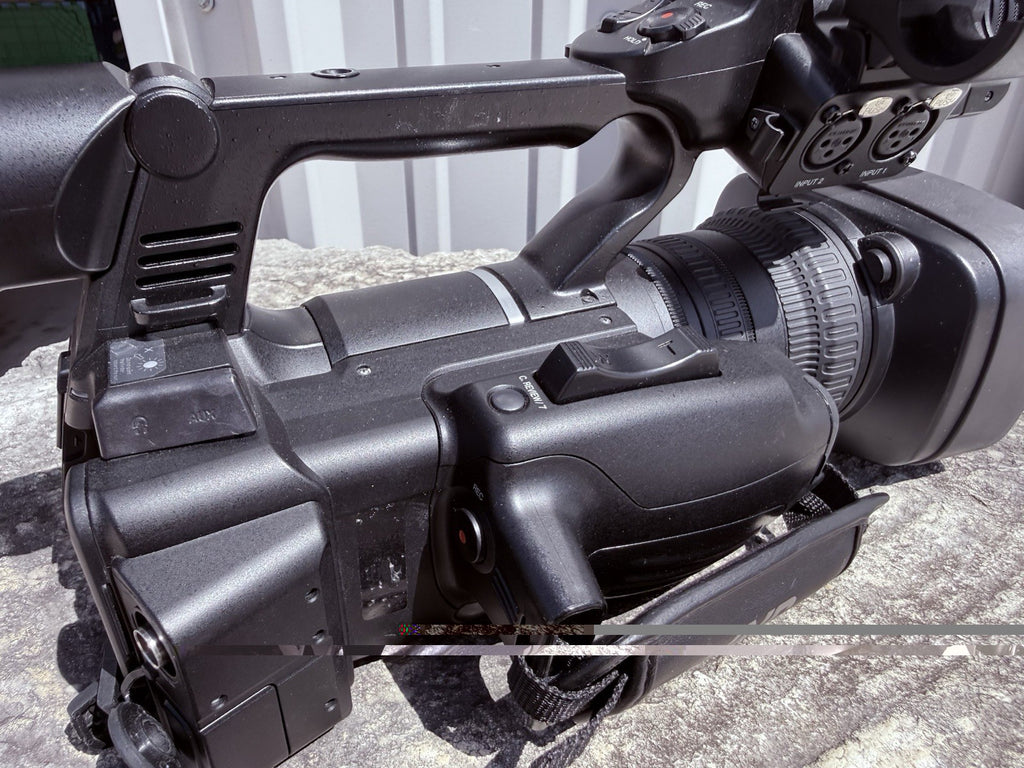 JVC GY-HM600U Professional Camera ProHD Handheld Camcorder W New Battery Charger