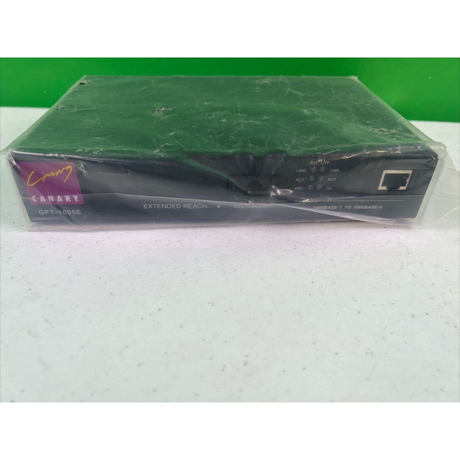 GTF-1055E, Gigabit Ethernet Copper-to-Fiber Converters.