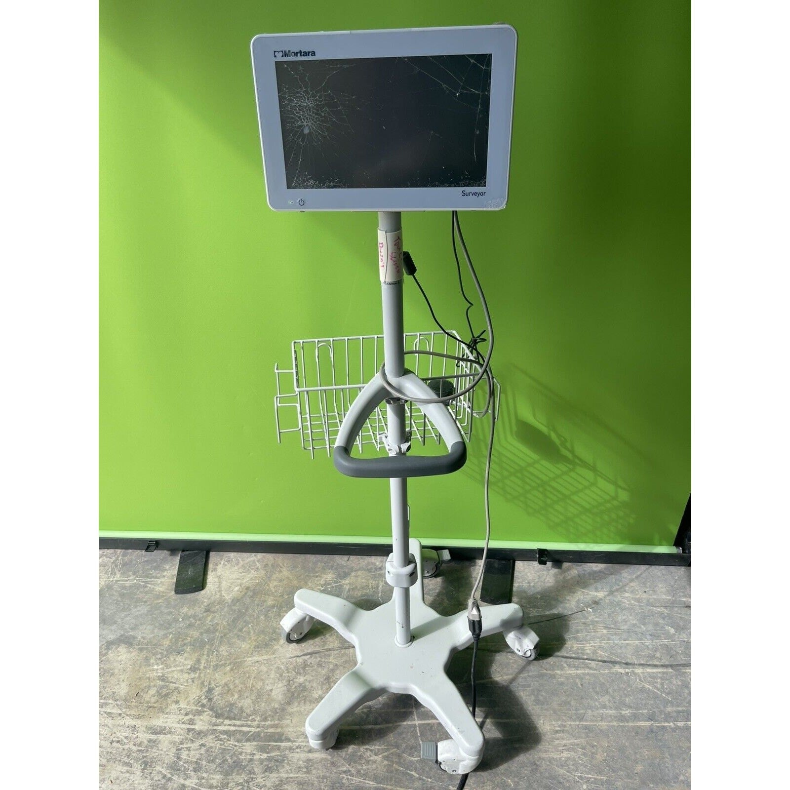 Midmark IQvitals 1-100-1615 with Basket & Multiple Cuffs