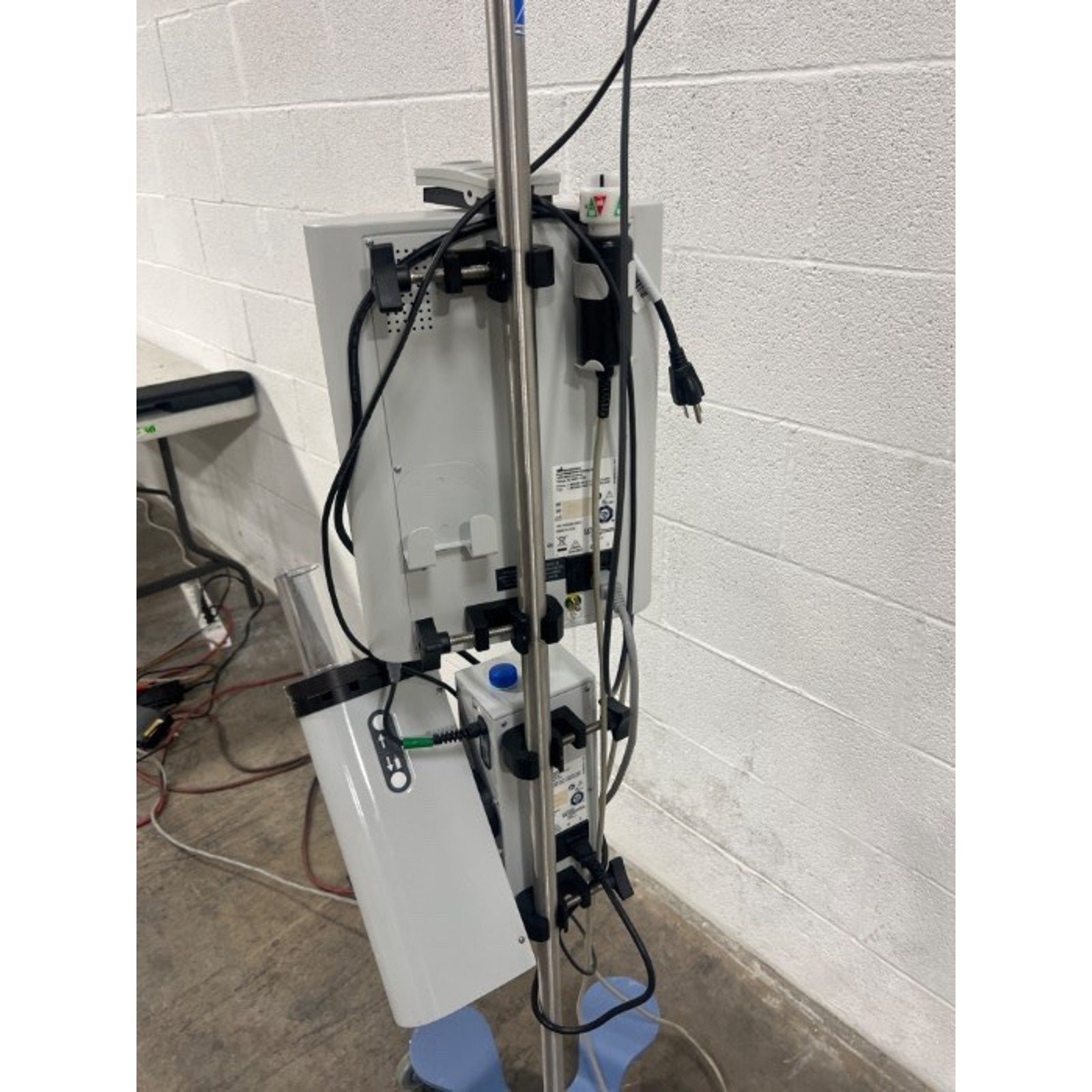 BARD PERIPHERAL VASCULAR CROSSER GENERATOR W/ STAND