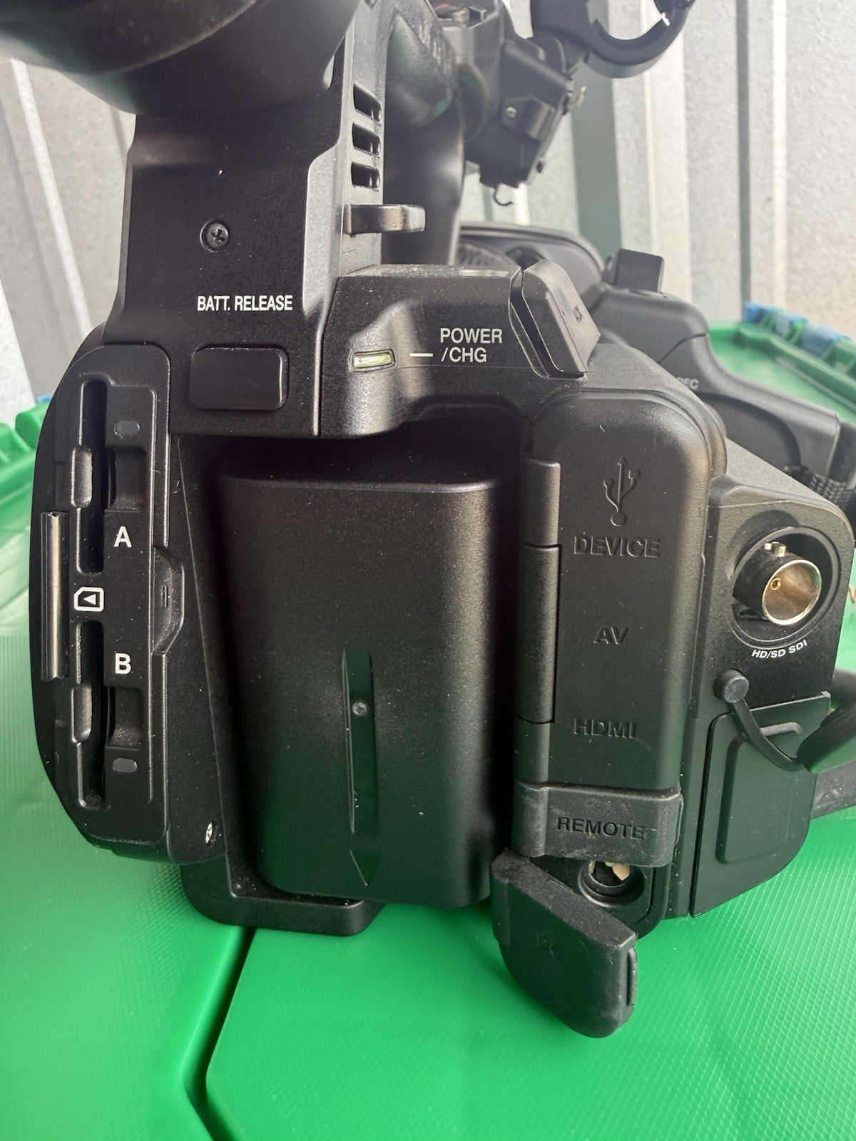 JVC GY-HM600U Professional Camera ProHD Handheld Camcorder W New Battery Charger