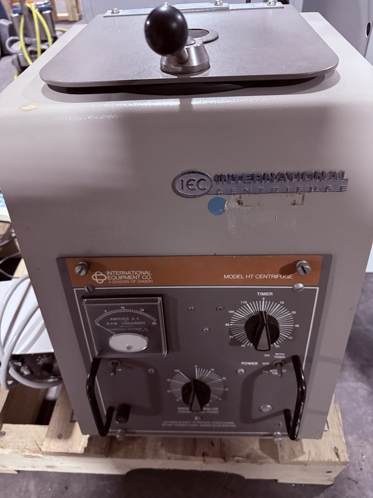 DAMON/IEC DIVISION IEC HT CENTRIFUGE With ROTOR