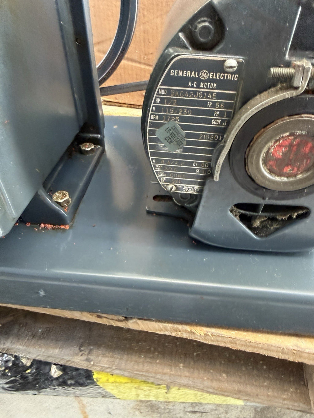 Welch 1402 Duoseal vacuum pump 1/2 hp