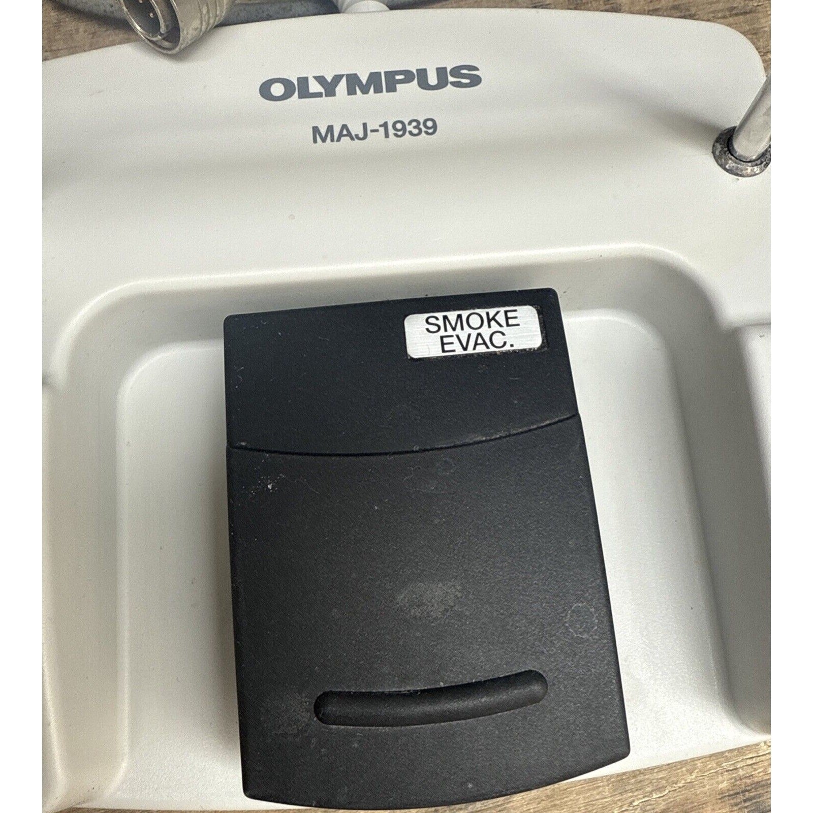 OLYMPUS SMOKE EVACUATOR FOOT-SWITCH MAJ-1939, MKF 1S-MED-AR GP .Steute
