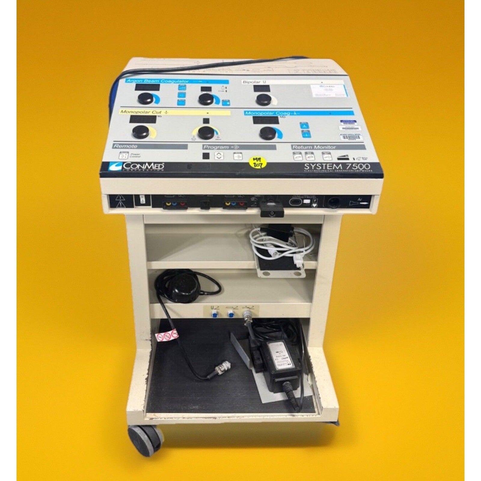 CONMED SYSTEM 7500 ELECTROSURGICAL GENERATOR MODES 60-7500-120 WITH Extra Items