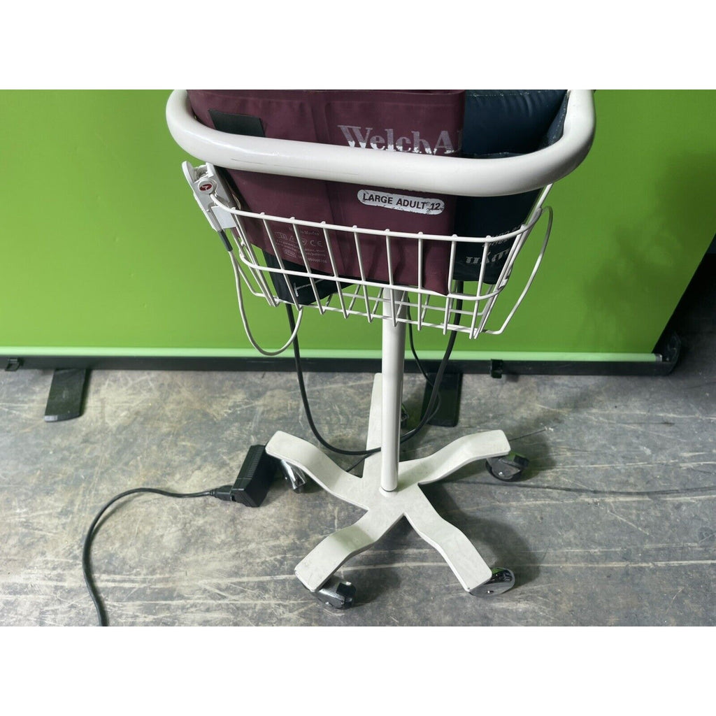 Midmark IQvitals 1-100-1615 with Basket & Multiple Cuffs