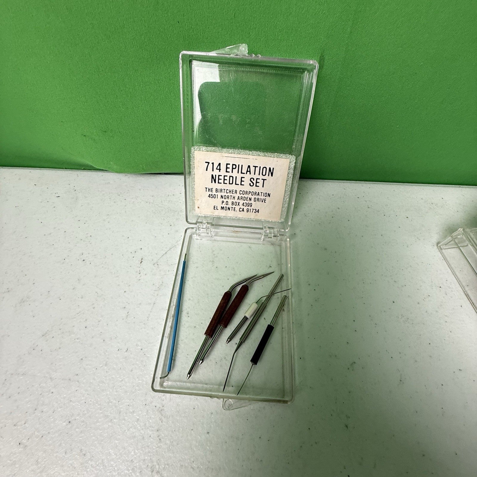 714 EPILATIONNEEDLE SETTHE BIRTHER CORPORATION. Mixed Box