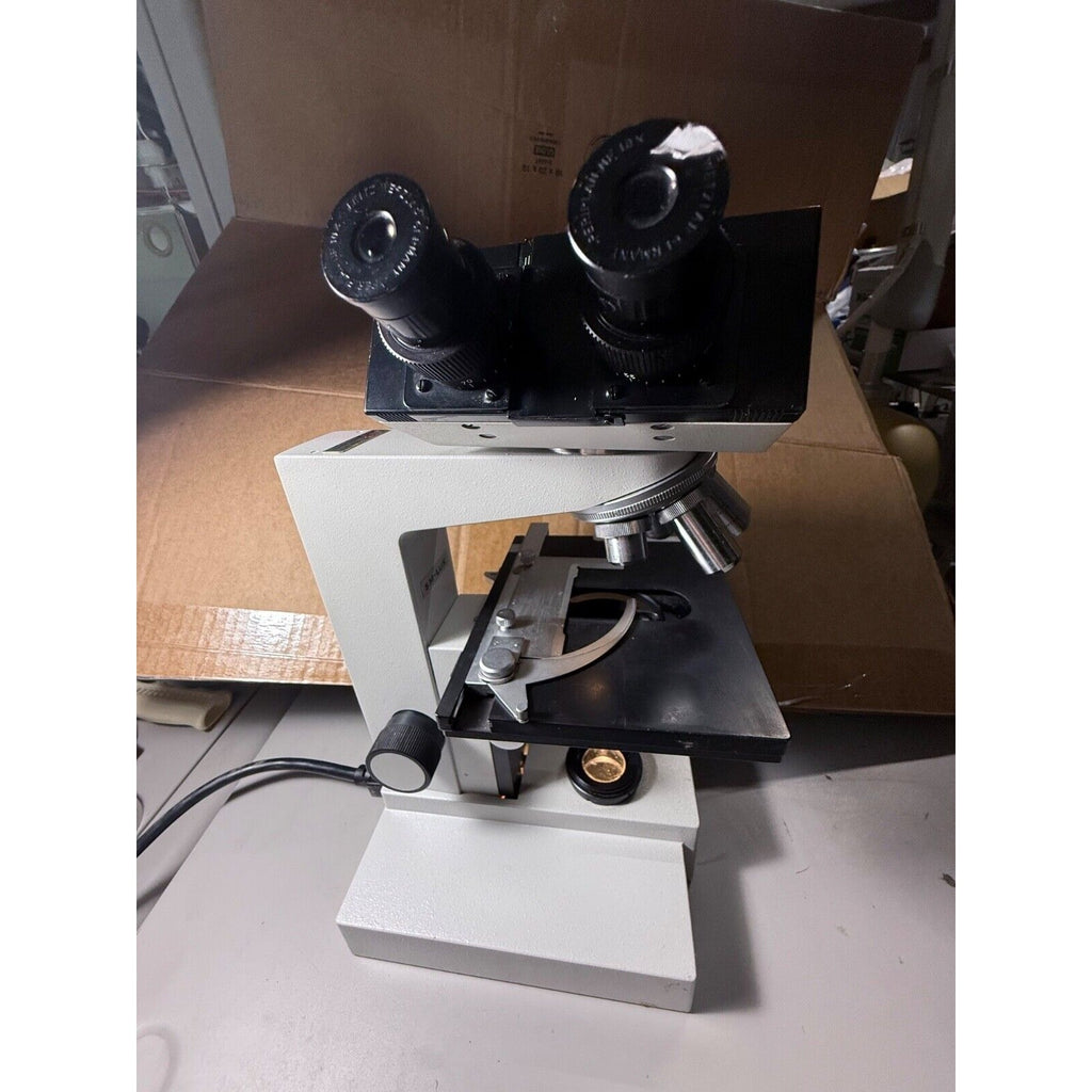 Leitz SM-LUX Microscope 020-446 024. TESTED