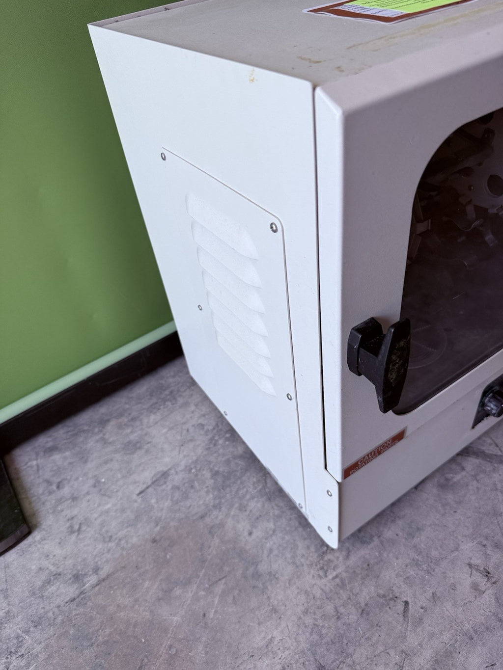 New Brunswick Hybird Oven / Rotation Speed Range: 10–80 RPM M1241-3000