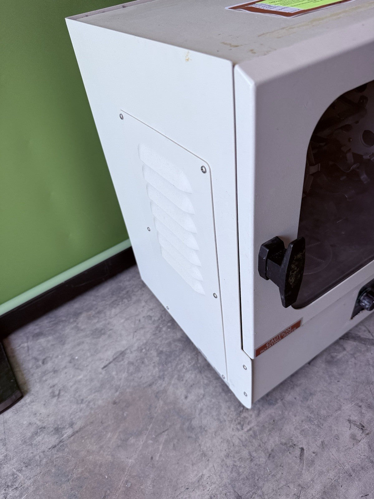 New Brunswick Hybird Oven / Rotation Speed Range: 10–80 RPM M1241-3000
