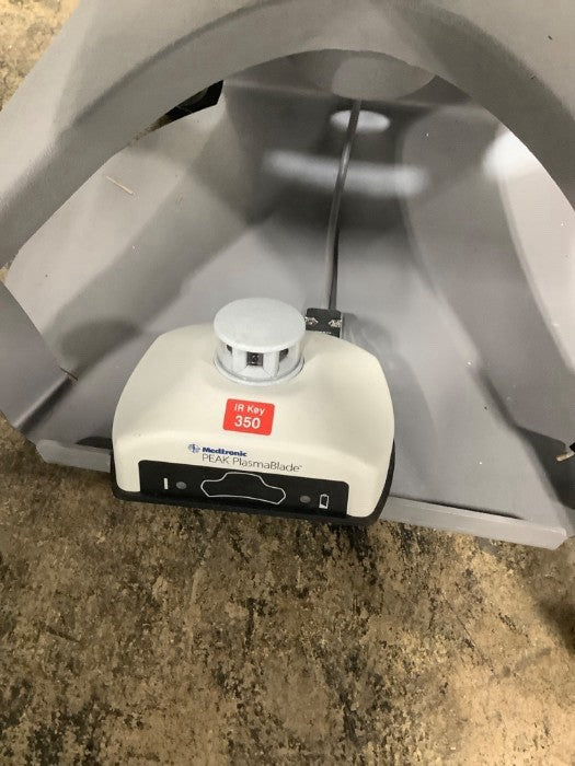 Medtronic PS100-102 PEAK Surgical Generator w/ Stand, Wireless Footswitch, Instr