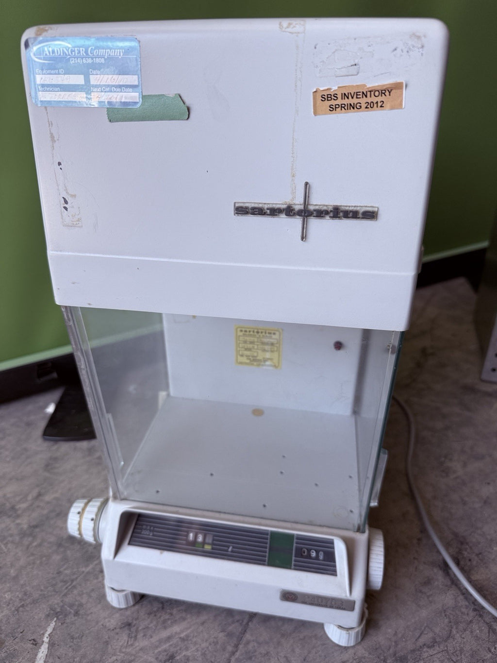 Sartorius 2432 analytical balance lab scale