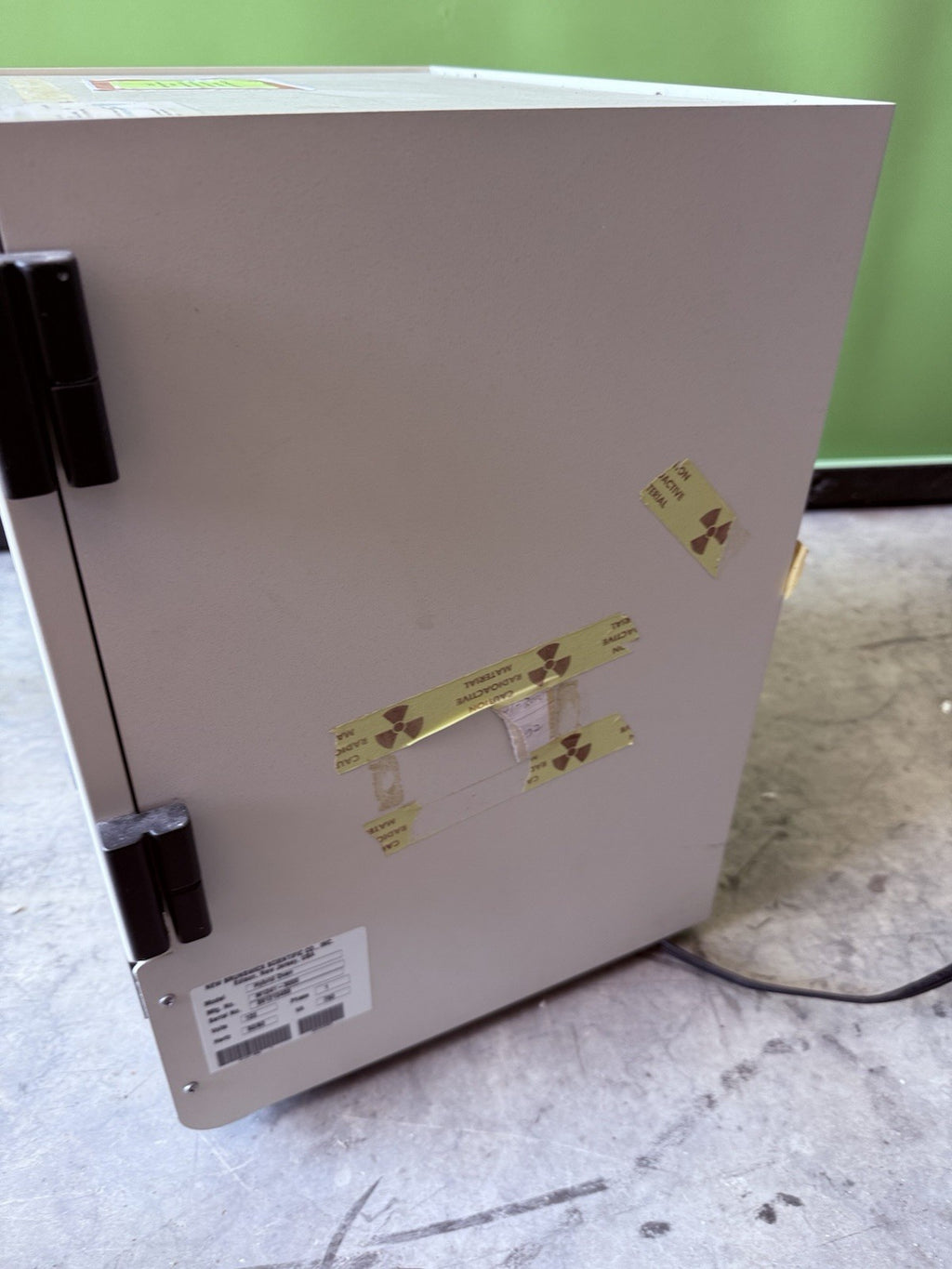 New Brunswick Hybird Oven / Rotation Speed Range: 10–80 RPM M1241-3000