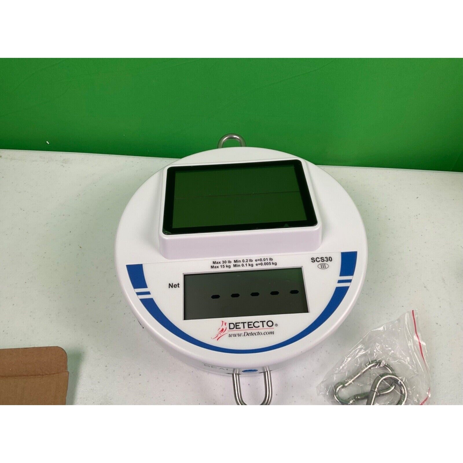 Dectecto Scale SCS30 Solar Hanging Scale 30 Pound Maximum Capacity. NEW