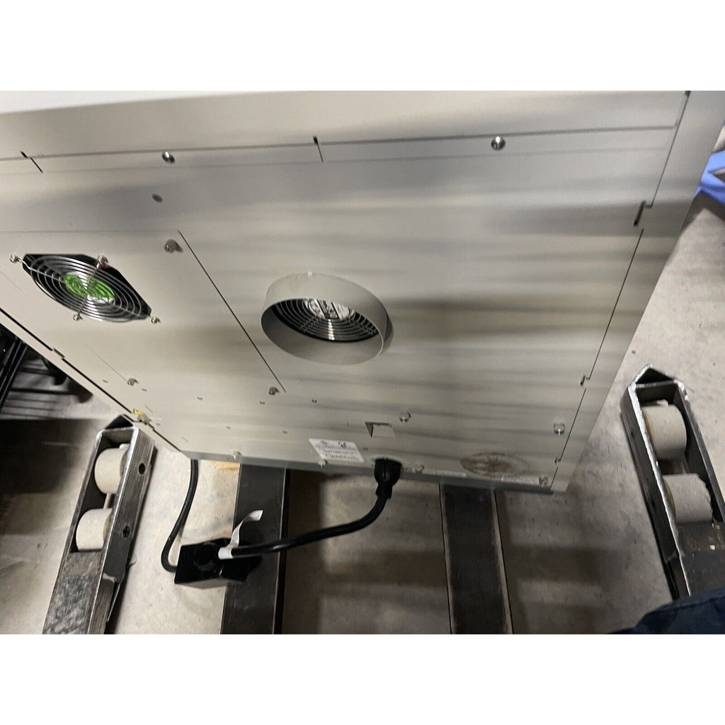 Hitachi 3100 Genetic Analyzer DNA Sequencer. Applied Biosystems.