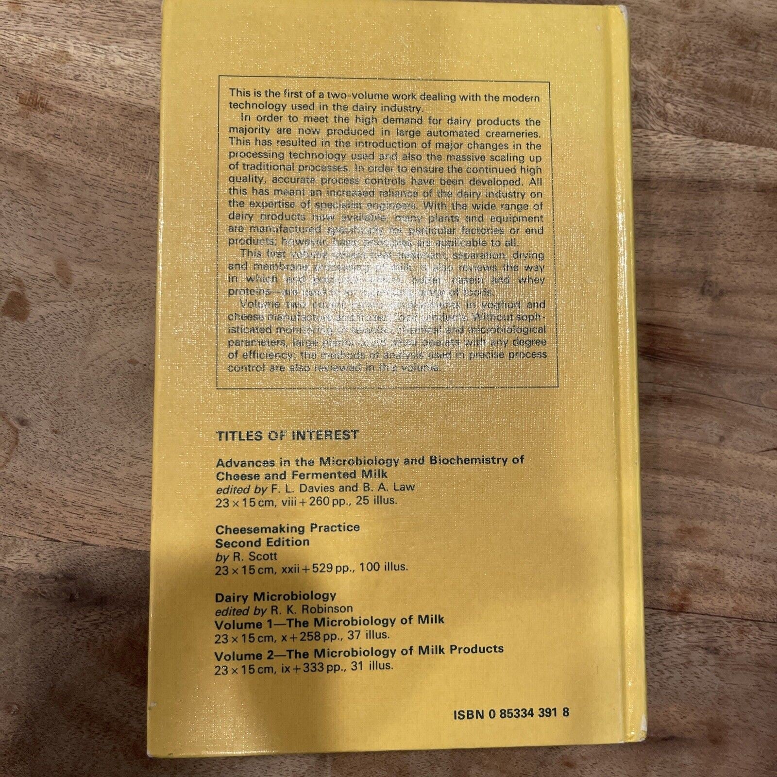 MODERN DAIRY TECHNOLOGY: ADVANCES IN MILK PRODUCTS V. 2 By R. K. Robinson *Mint*