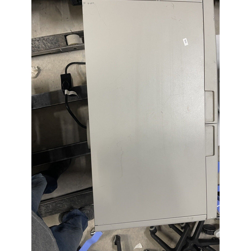 Hitachi 3100 Genetic Analyzer DNA Sequencer. Applied Biosystems.