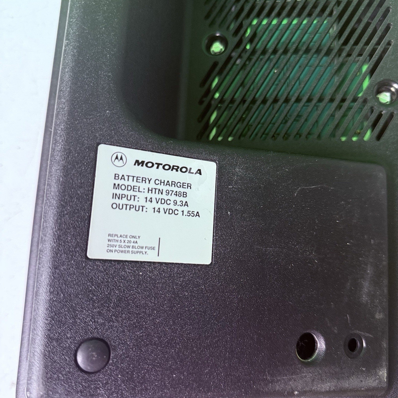 Motorola HTN 9748B 6-Bank Charging Station For Two Way Radios